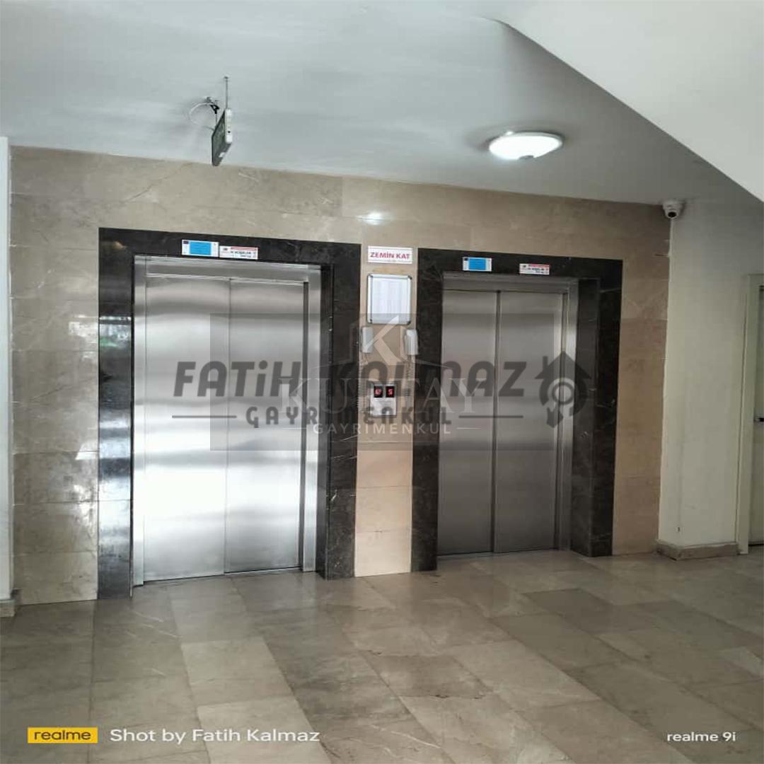 Konya Selçuklu Hacıkaymak Mahallesi’nde Satılık 3+1 AraKat Daire – 165 m², Site İçi