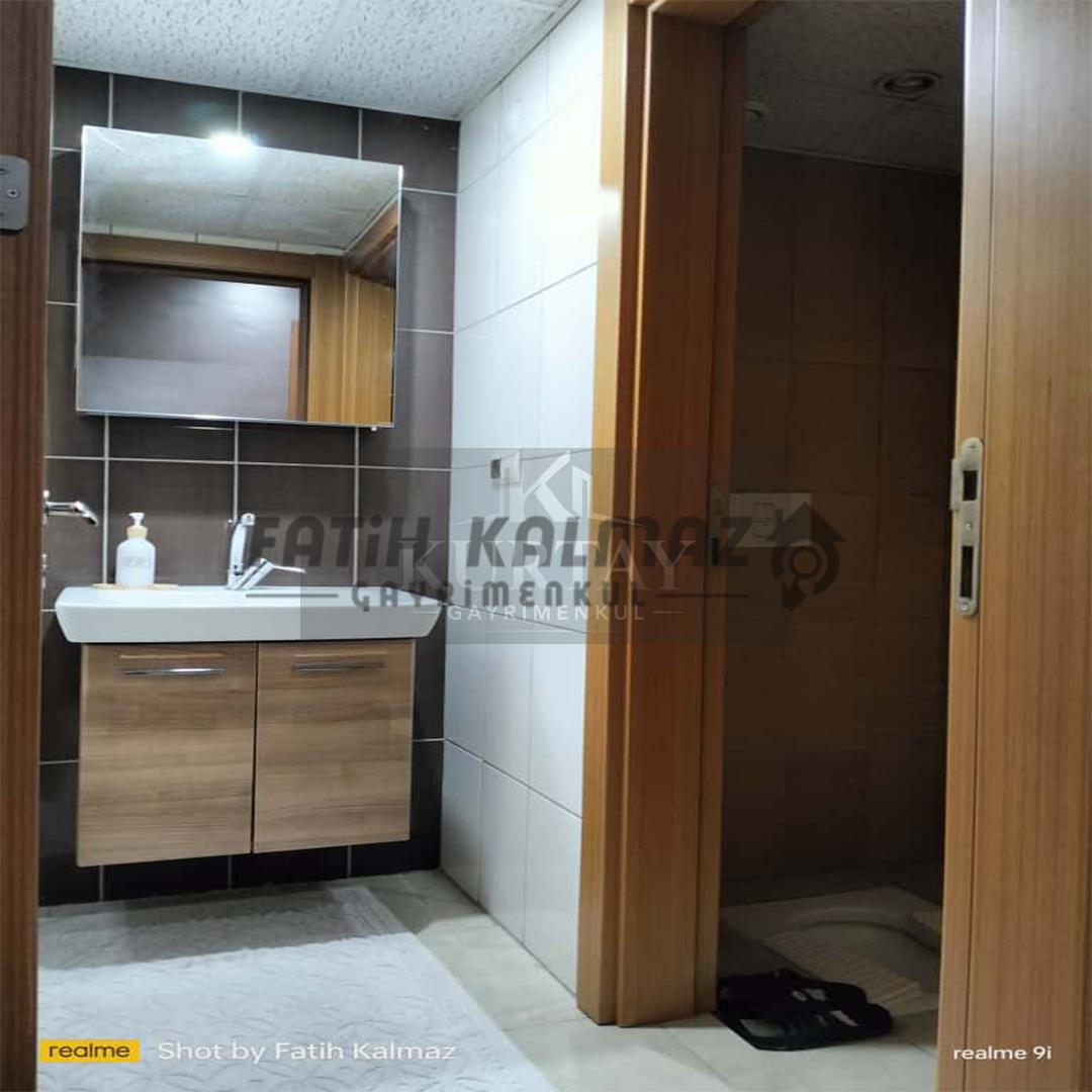 Konya Selçuklu Hacıkaymak Mahallesi’nde Satılık 3+1 AraKat Daire – 165 m², Site İçi