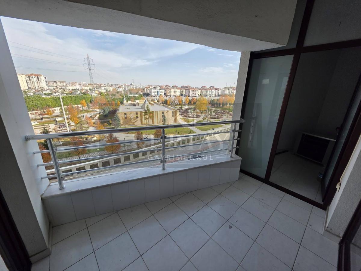 Konya Selçuklu Yazır Mahallesi’nde Satılık 4+1 AraKat Daire – 190 m², Ecdat Parkı Cepheli