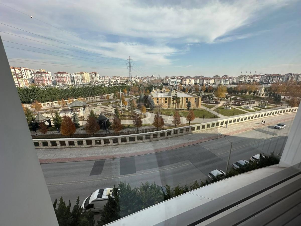 Konya Selçuklu Yazır Mahallesi’nde Satılık 4+1 AraKat Daire – 190 m², Ecdat Parkı Cepheli