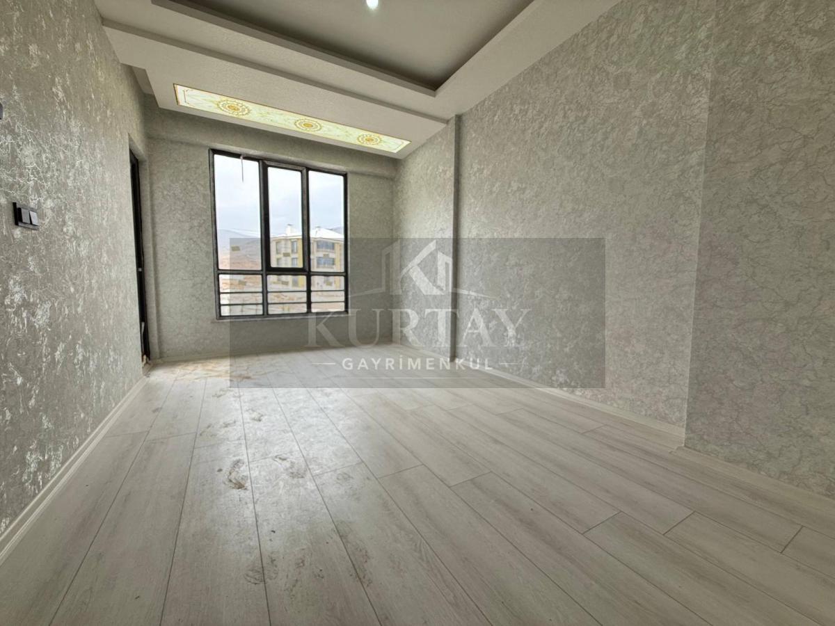 Konya Selçuklu Selehaddin Eyyubi Mahallesi’nde Satılık Bina – 3 Kat - 3 Daire